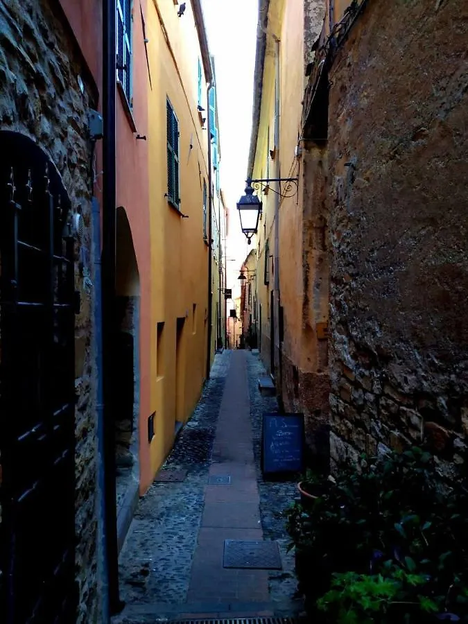 Bed and Breakfast tra il borgo e il mare Cervo 0*,  Italia
